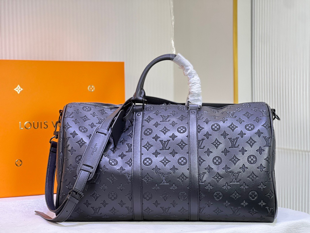 L Duffle 1:1 quality size: 50*29*23 cm 3colors