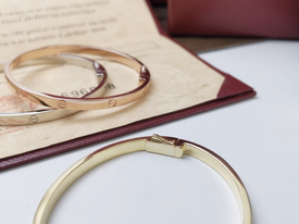 C Bracelet with latch
