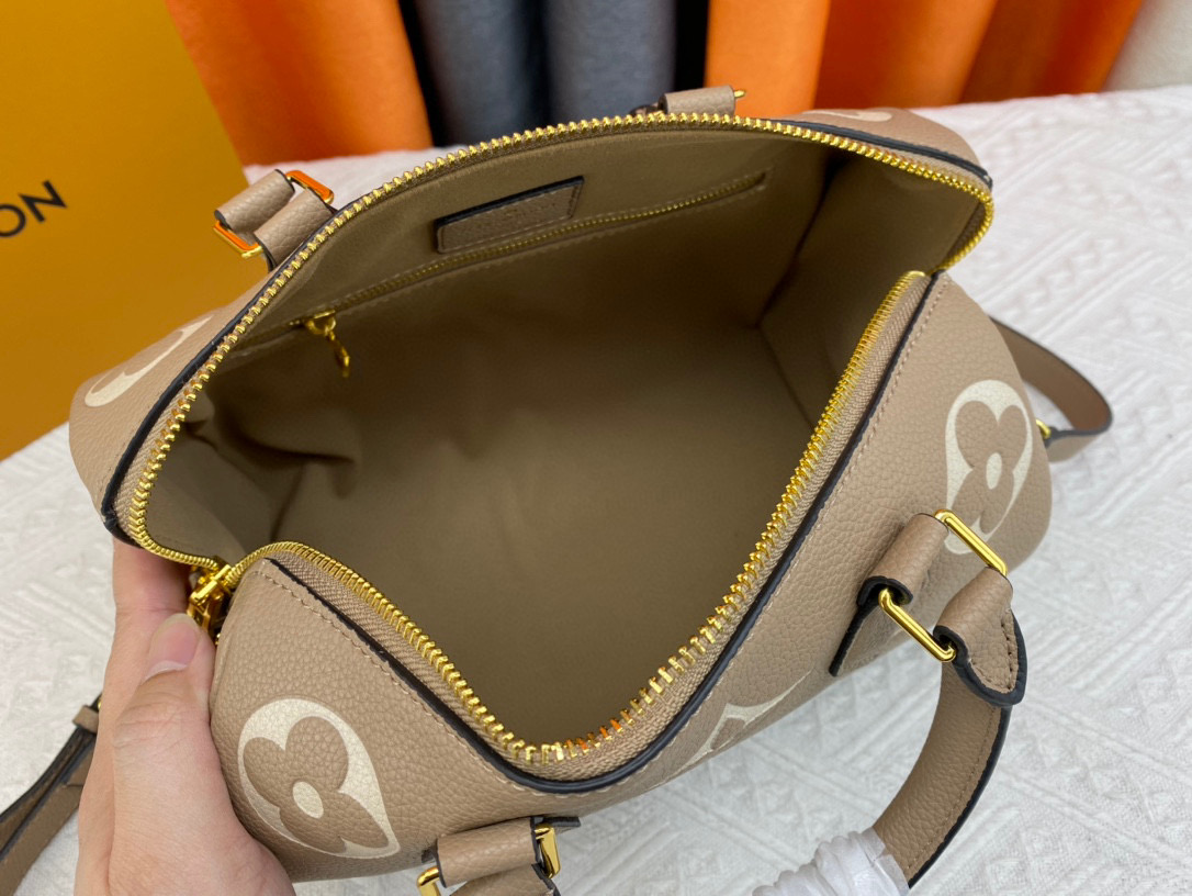 L Purse 1:1 size: 25*19*15 cm