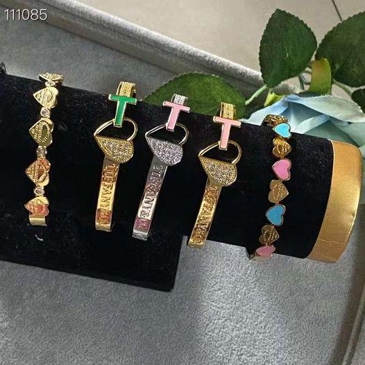 Colorful Heart & Sparkling Lock Bangle Bracelets – 5 Styles