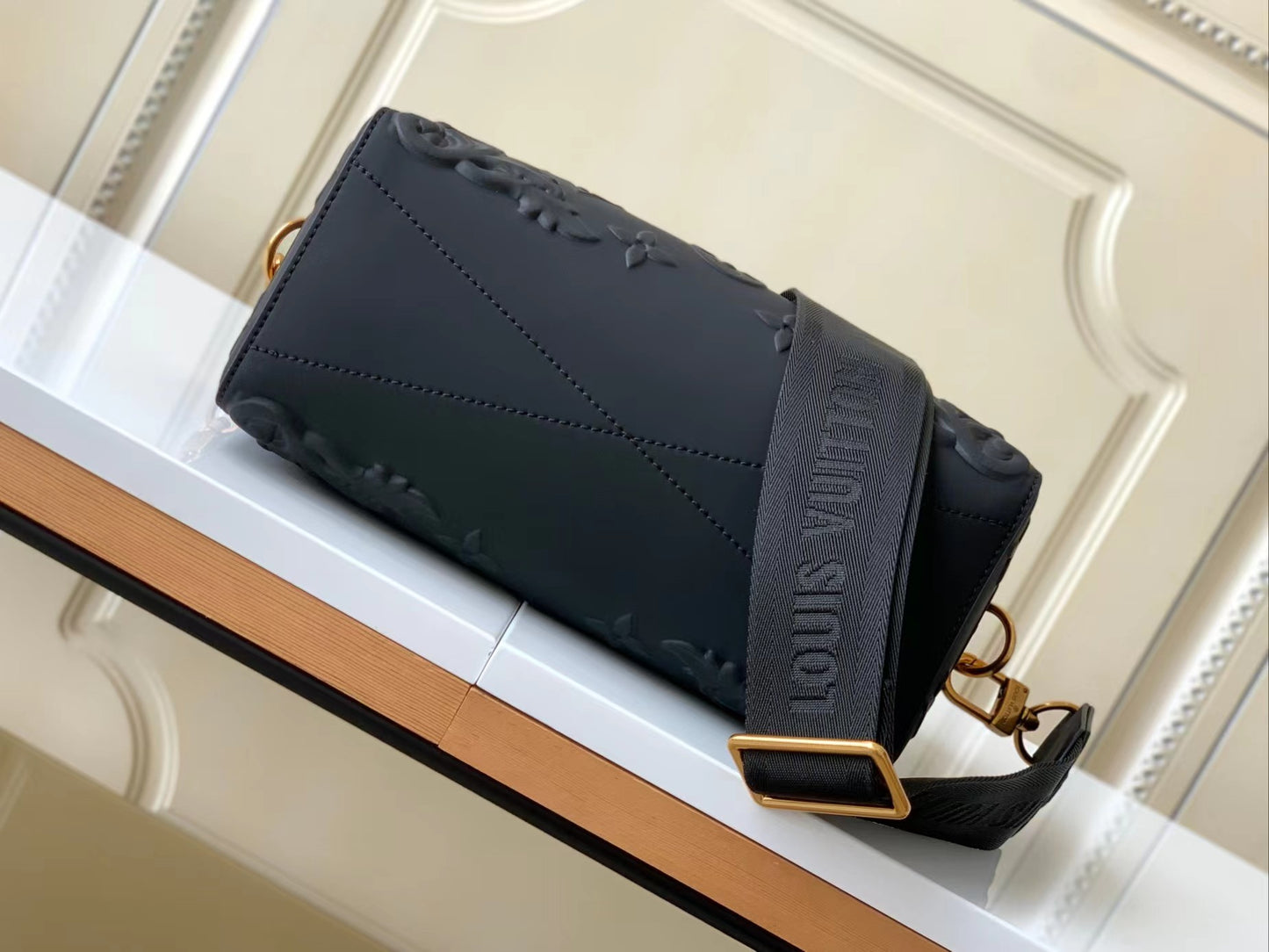 City Keepall L Crossbody