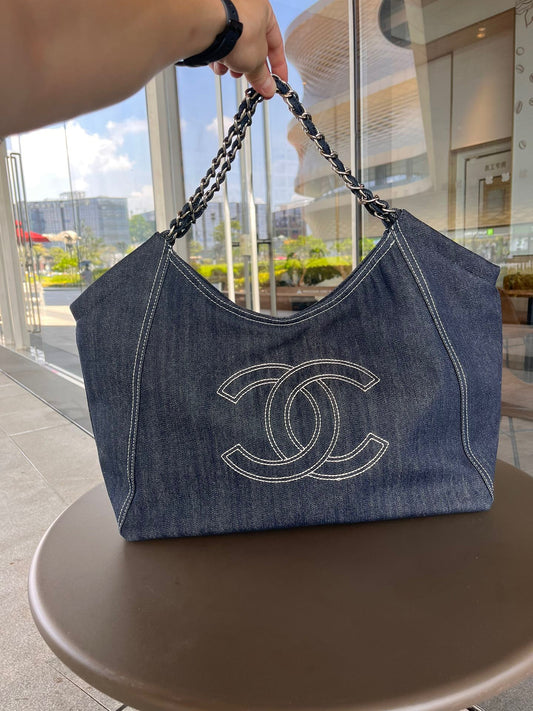 Women's Oversized Denim Hobo Shoulder Bag with Chain Strap – Dark Blue
