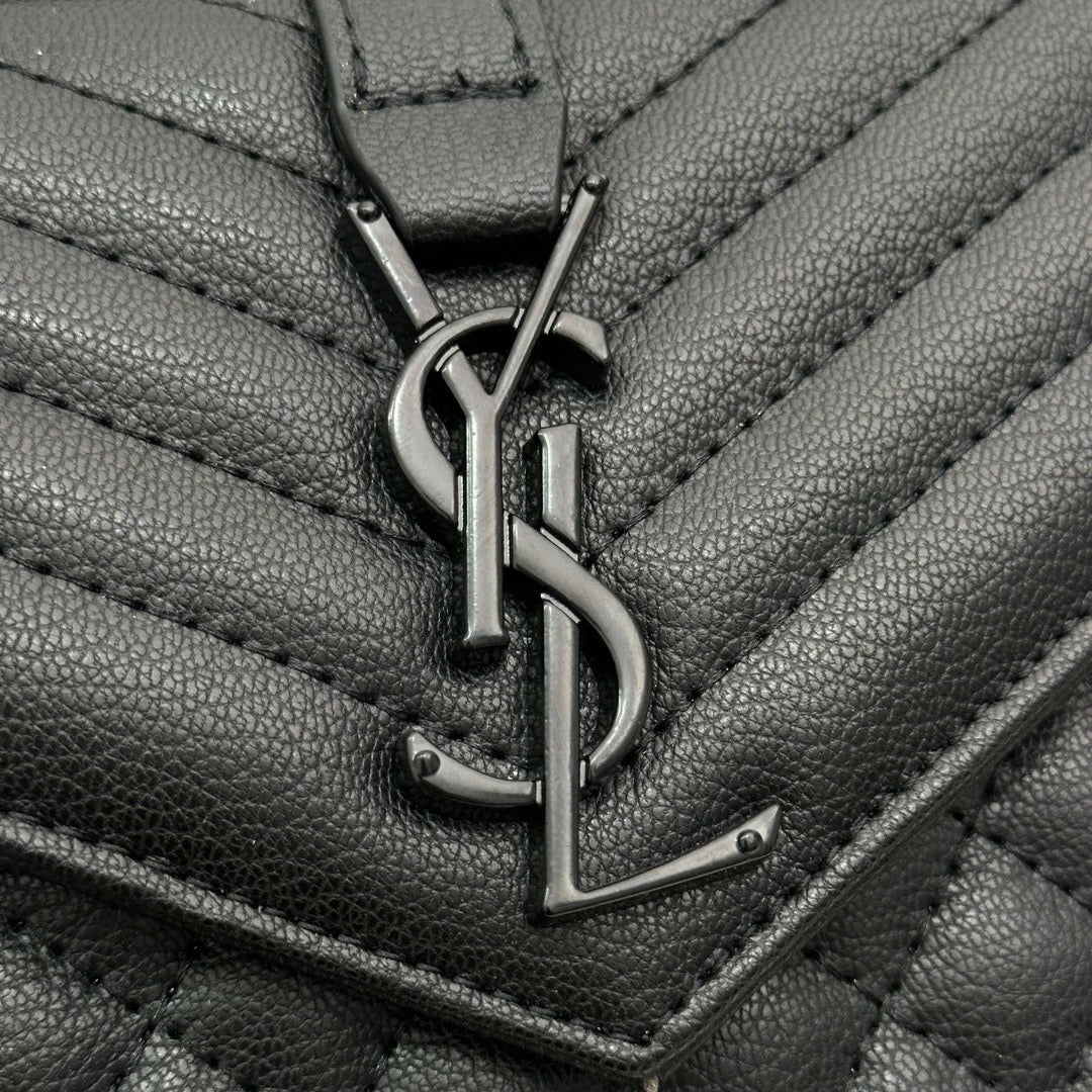 Small Quilted Envelope Chain Shoulder Bag