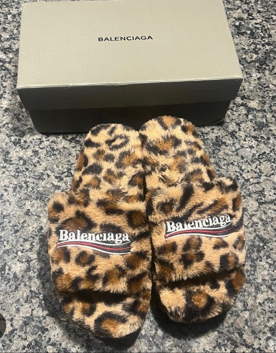 Leopard Print Faux Fur Slides