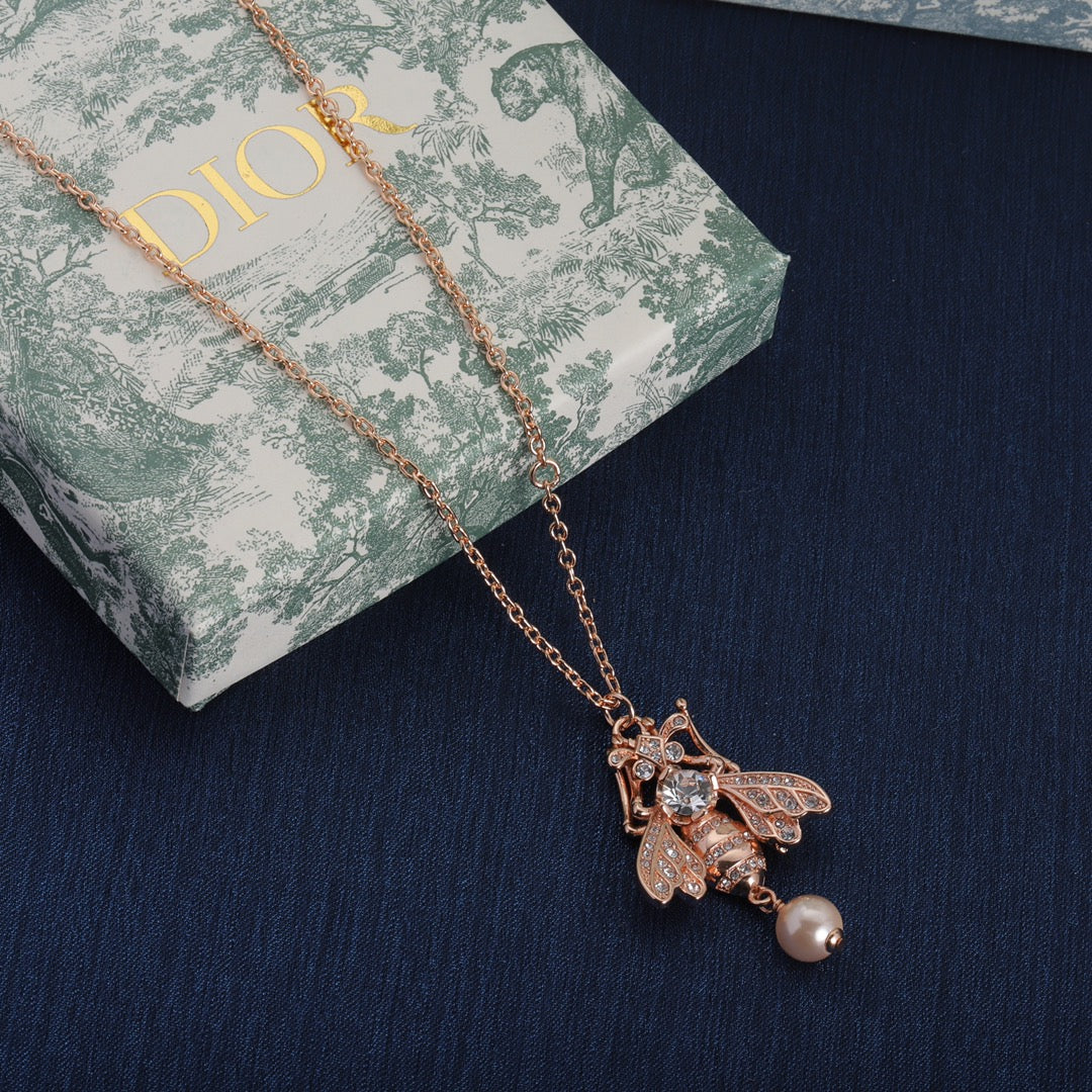 D Bee necklace and earrings