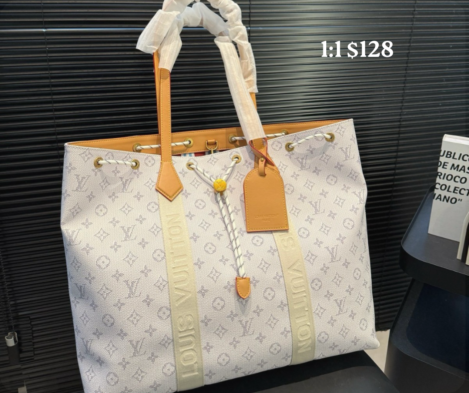 LV Purse
