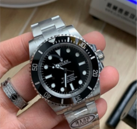 Stainless Steel Dive Watch with Black Dial and Date Display